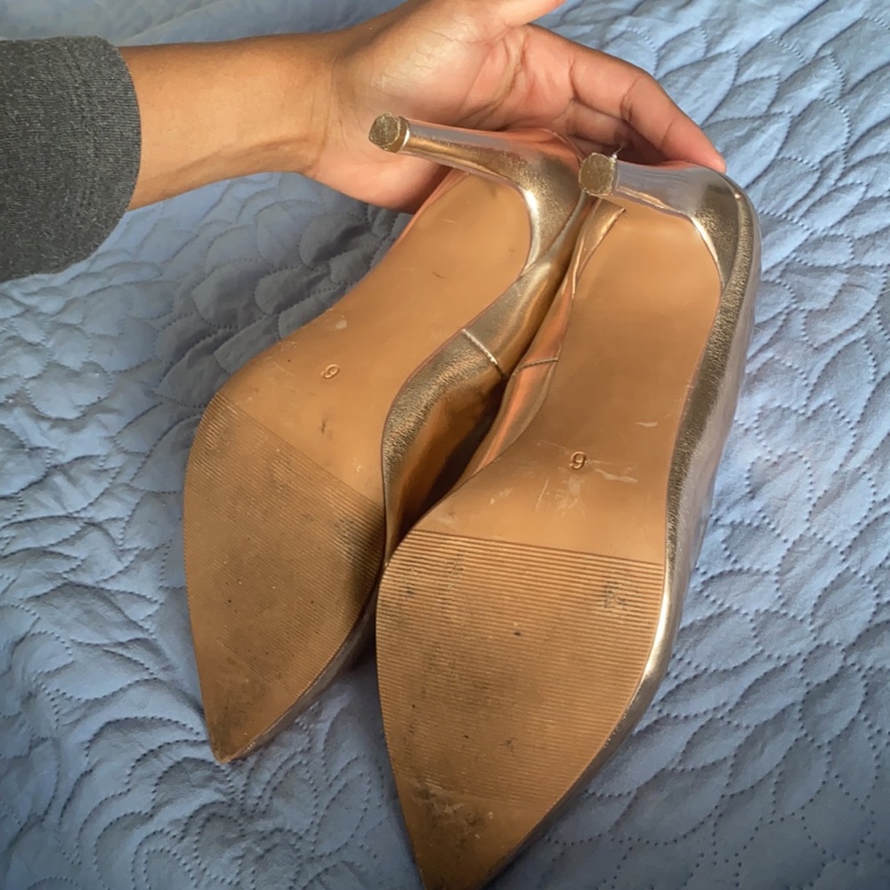 Francesca’s Gold Heels - Picture 4 of 5